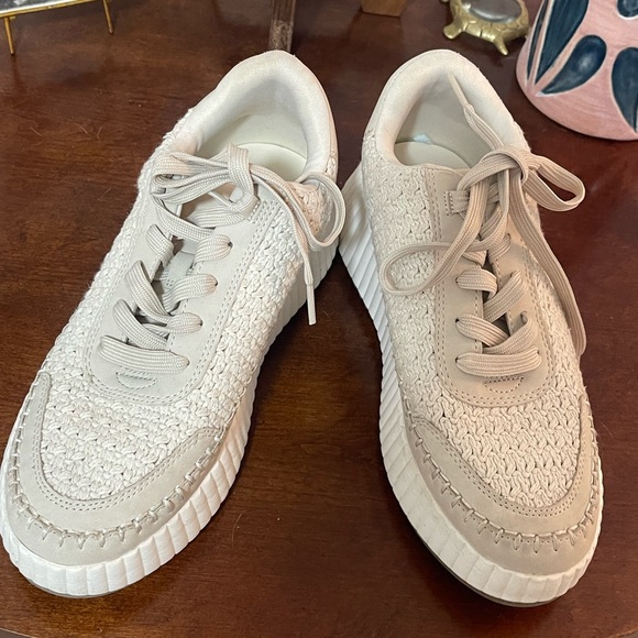 DV Dolce Vita Viral Women's Fay Sneaker Natural Lace-Up Sneakers Textured Fabric - Picture 12 of 14